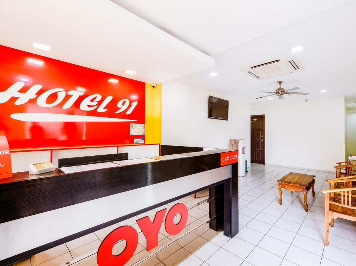 Oyo 91130 Hotel 91 Bukit Mewah Каджанг Екстериор снимка