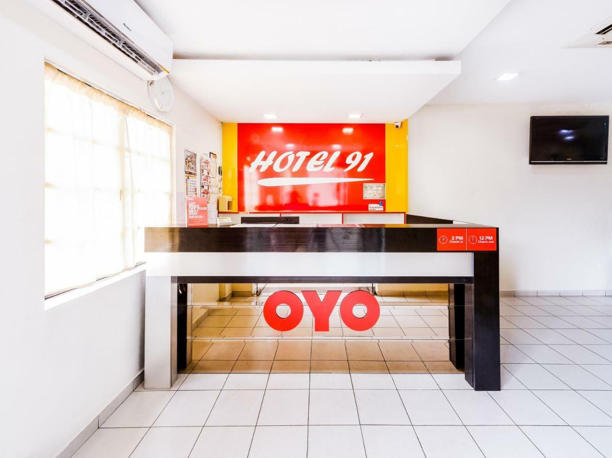 Oyo 91130 Hotel 91 Bukit Mewah Каджанг Екстериор снимка